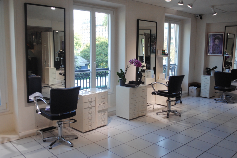 salon-coiffure-SOLLIES PONT-min_floor-home-office-property-living-room-room-781228-pxhere.com